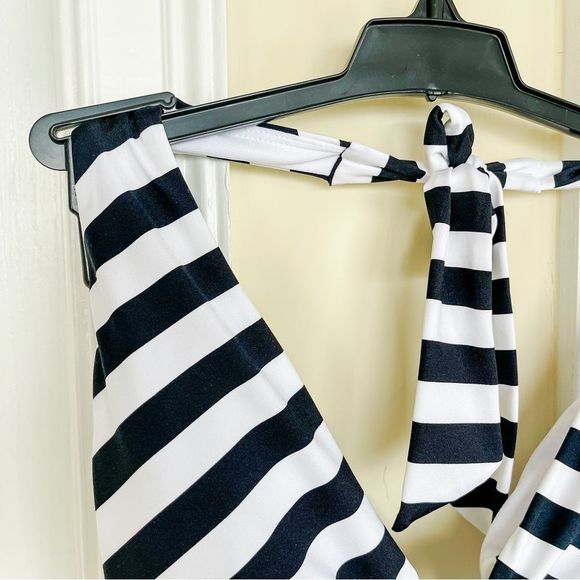 Gibson Latimer XS Bodysuit One Piece Bathing Suit Black White Front Opening Bow - Picture 2 of 10